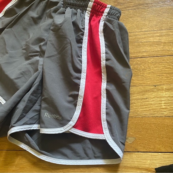 Reebok gray and red running shorts - Picture 2 of 7
